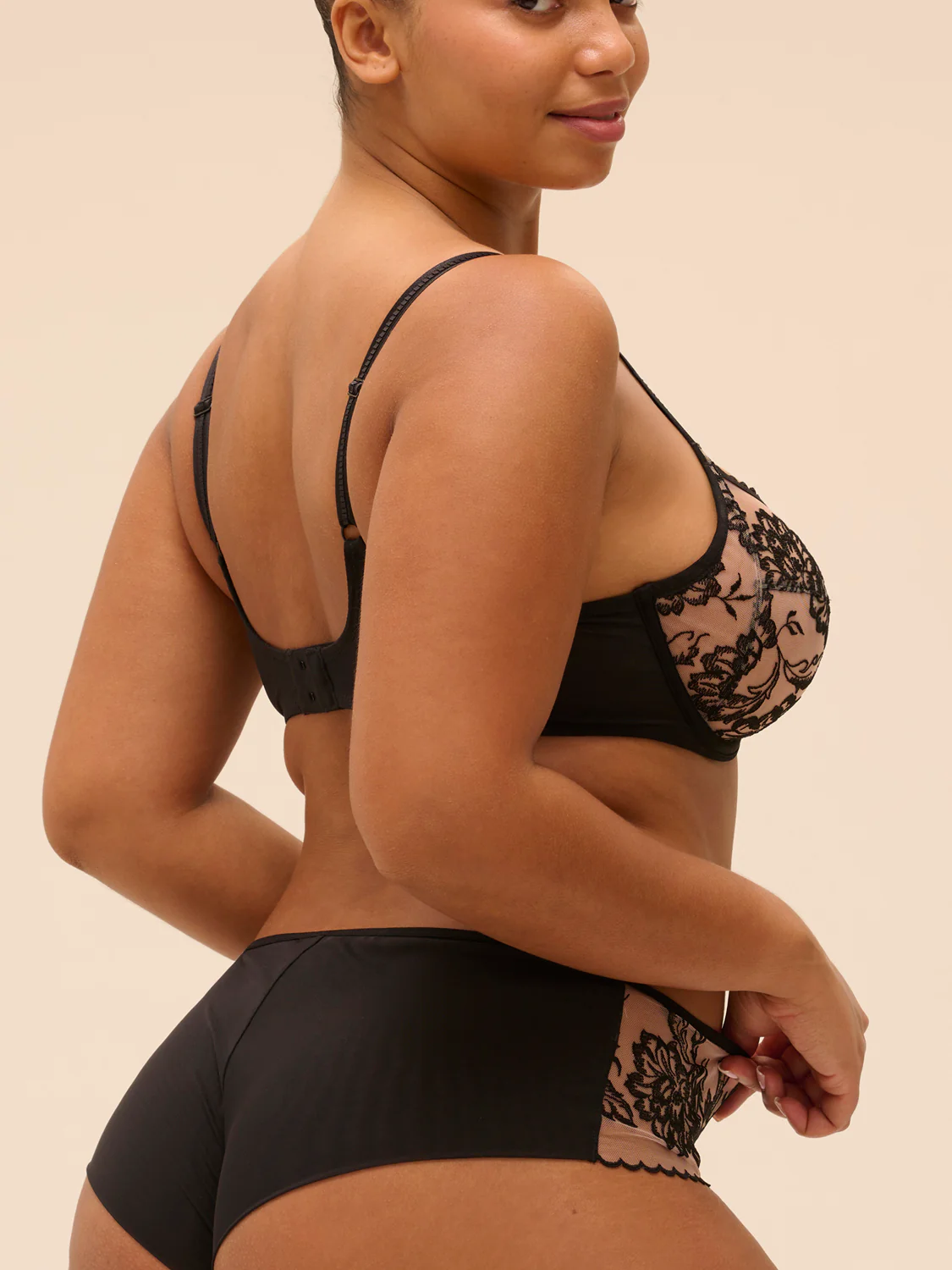 Soutien-gorge avec armatures décolleté carré - Light Tatoo – Image 3