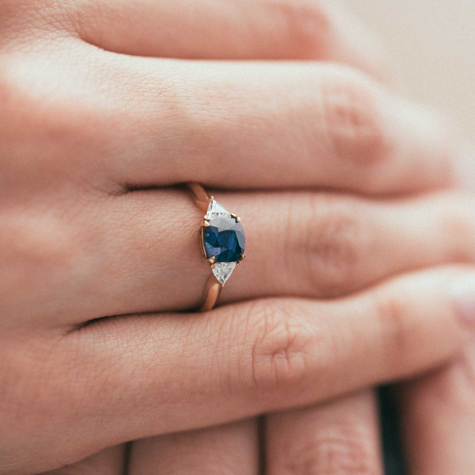 Bague Or rose 750 ‰ Saphir et diamants Kennedy