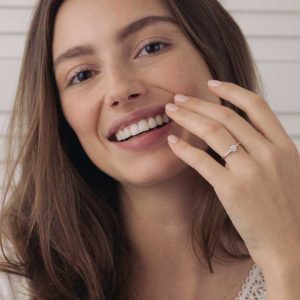 Bague Or blanc 750 ‰ Diamant Little Lady