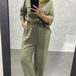 Ensemble en Lin Kaki