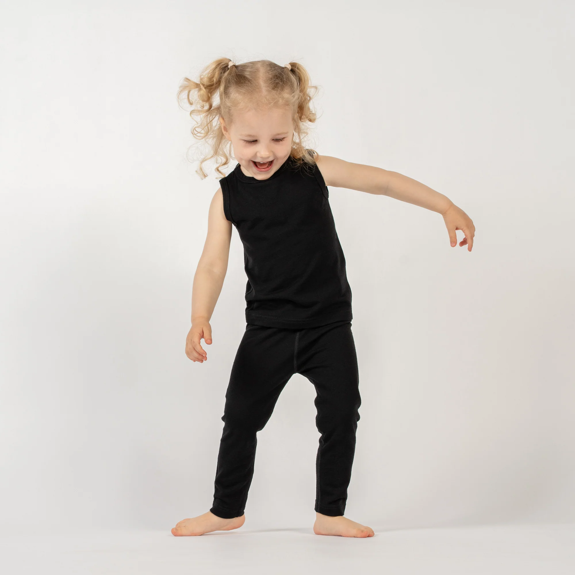 Ensemble débardeur et bas en mérinos pour enfants 2 pièces noir – Image 3