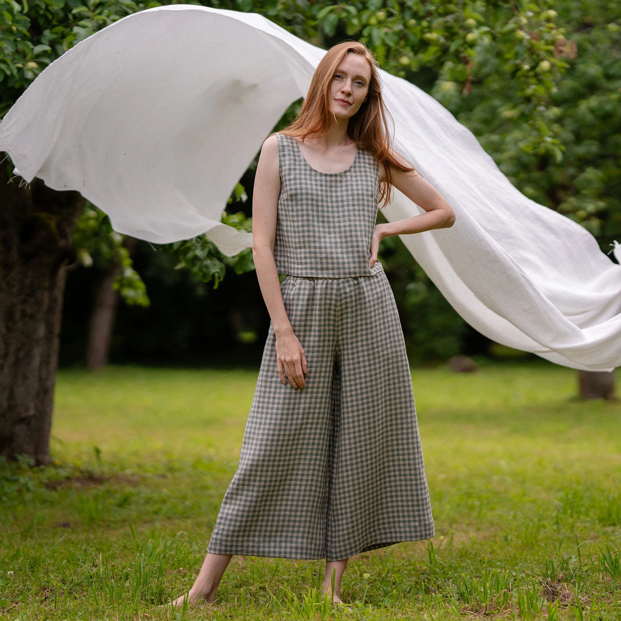 Culottes en lin vichy vert Lana – Image 6