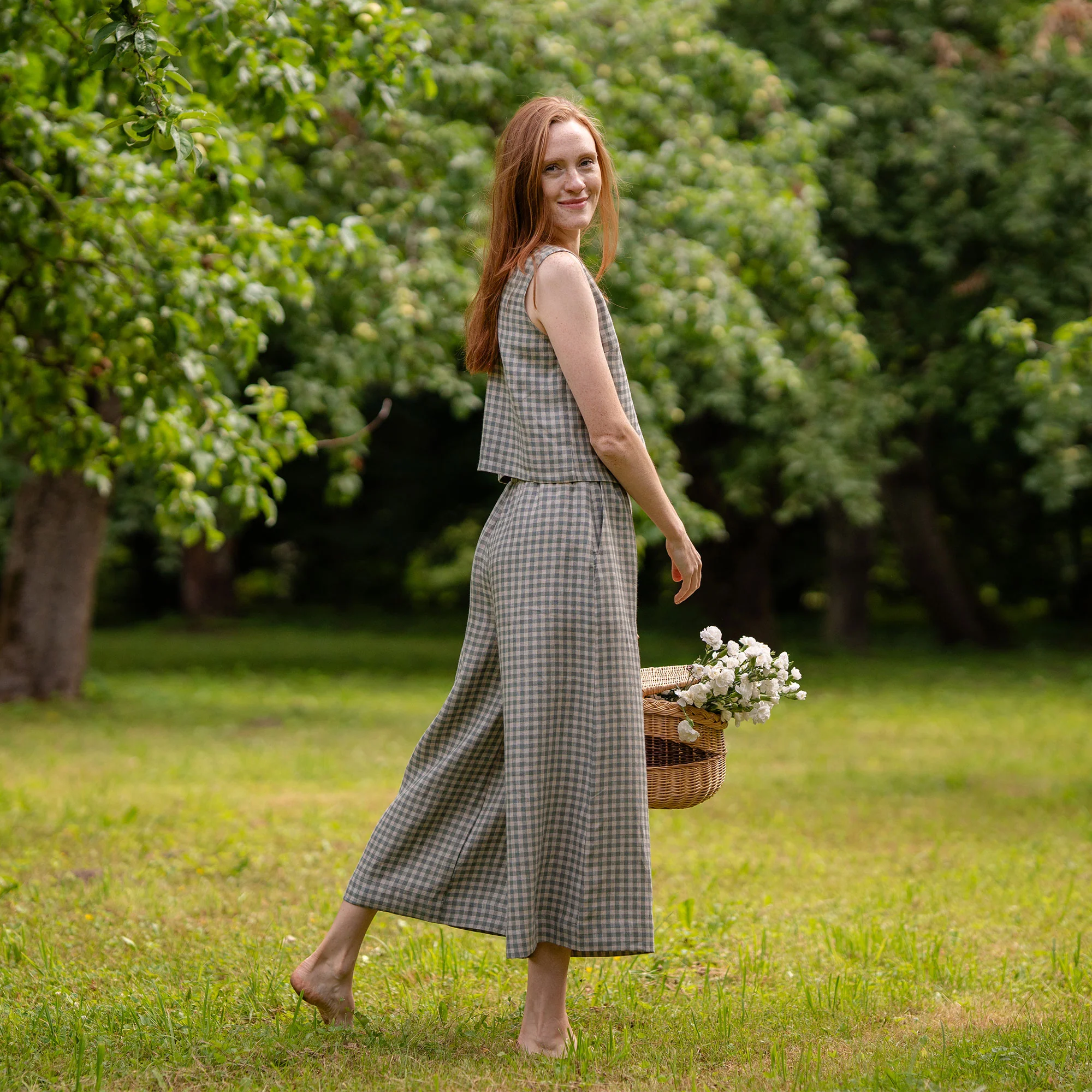 Ensemble 2 pièces crop top à carreaux verts et culottes – Image 4