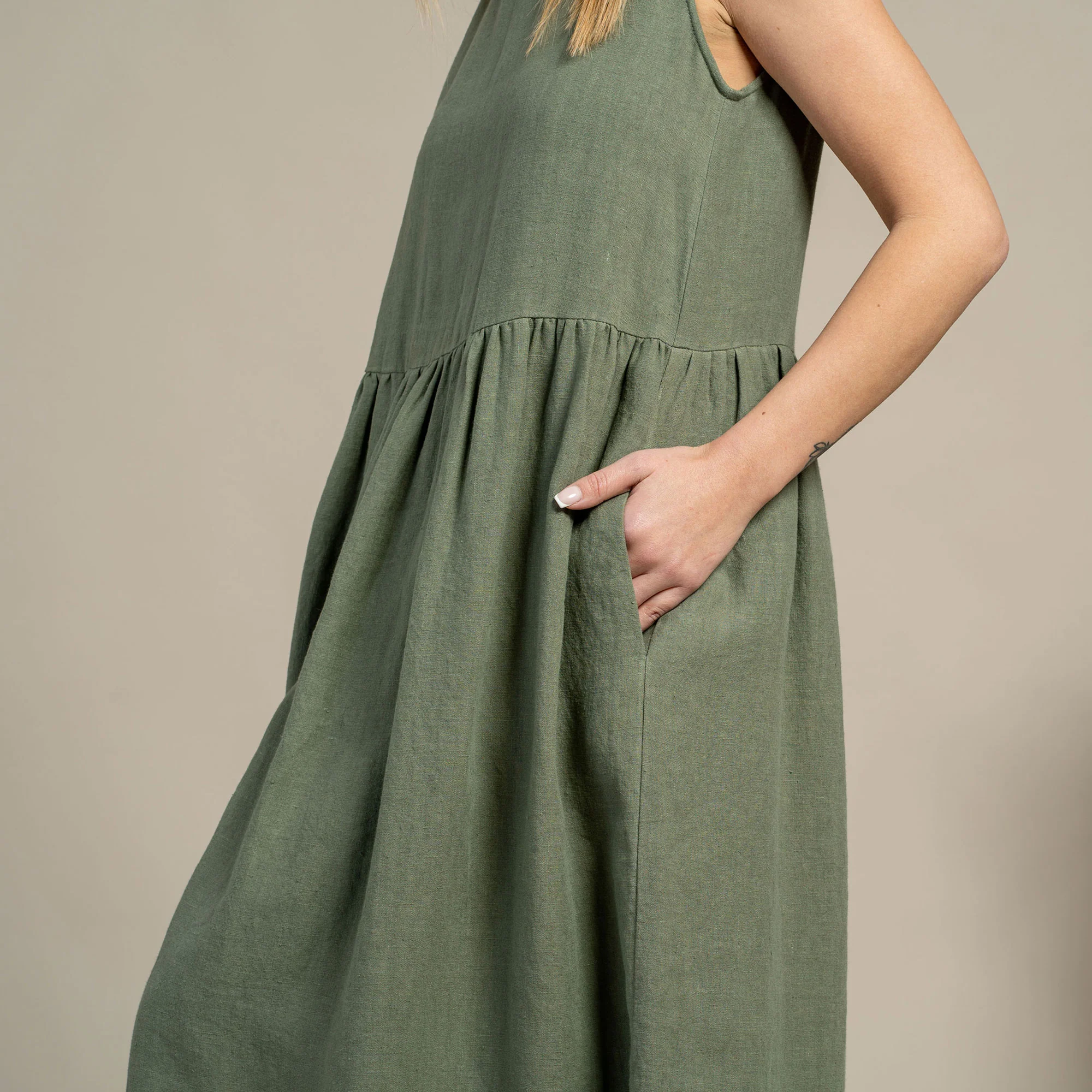 Robe blouse en lin Maya Stone Green – Image 5