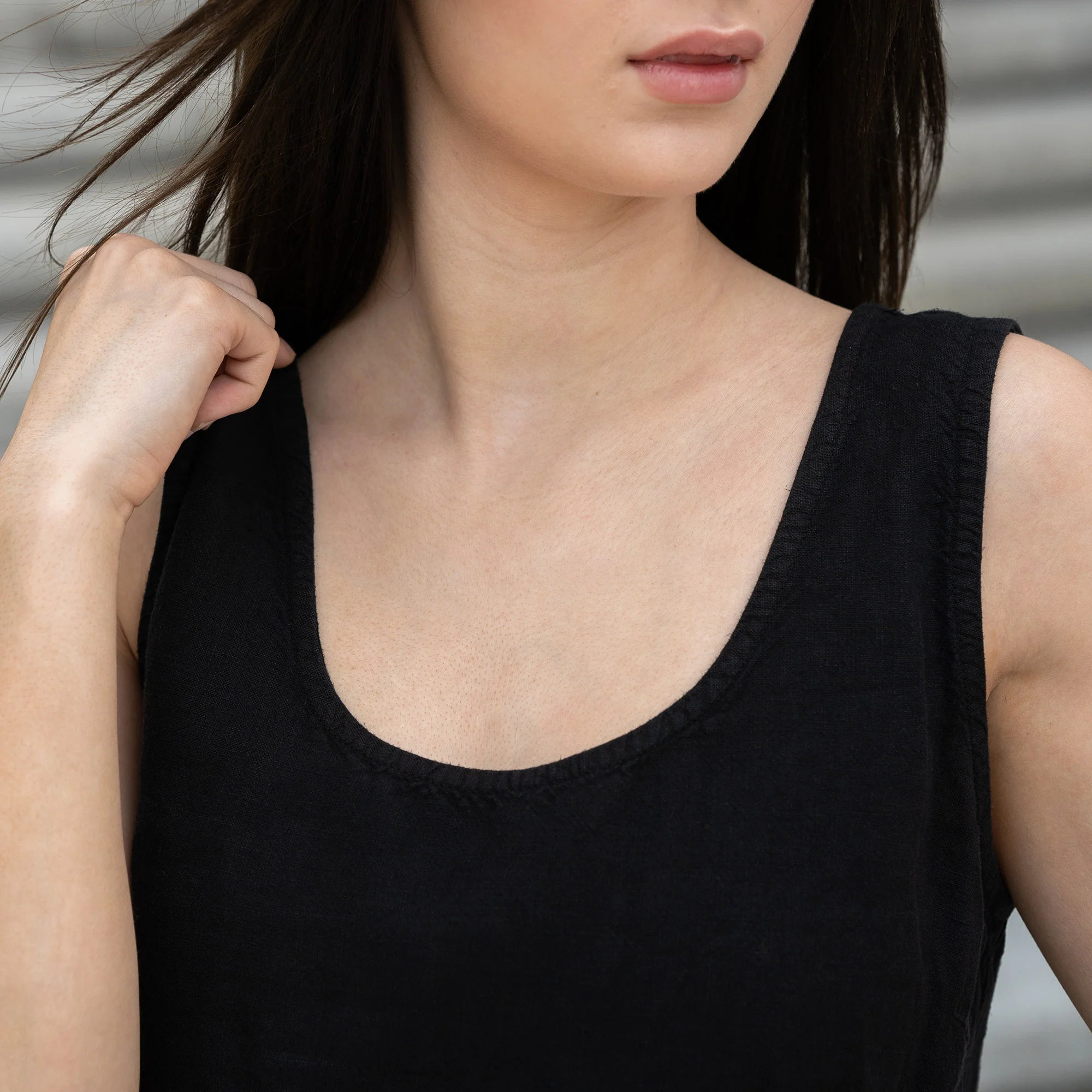 Débardeur en lin Hana Pure Black – Image 3