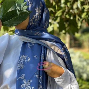 Chales bleu à motif