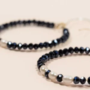 Boucles d’oreilles créoles or laminé 14K et perles – Éclat