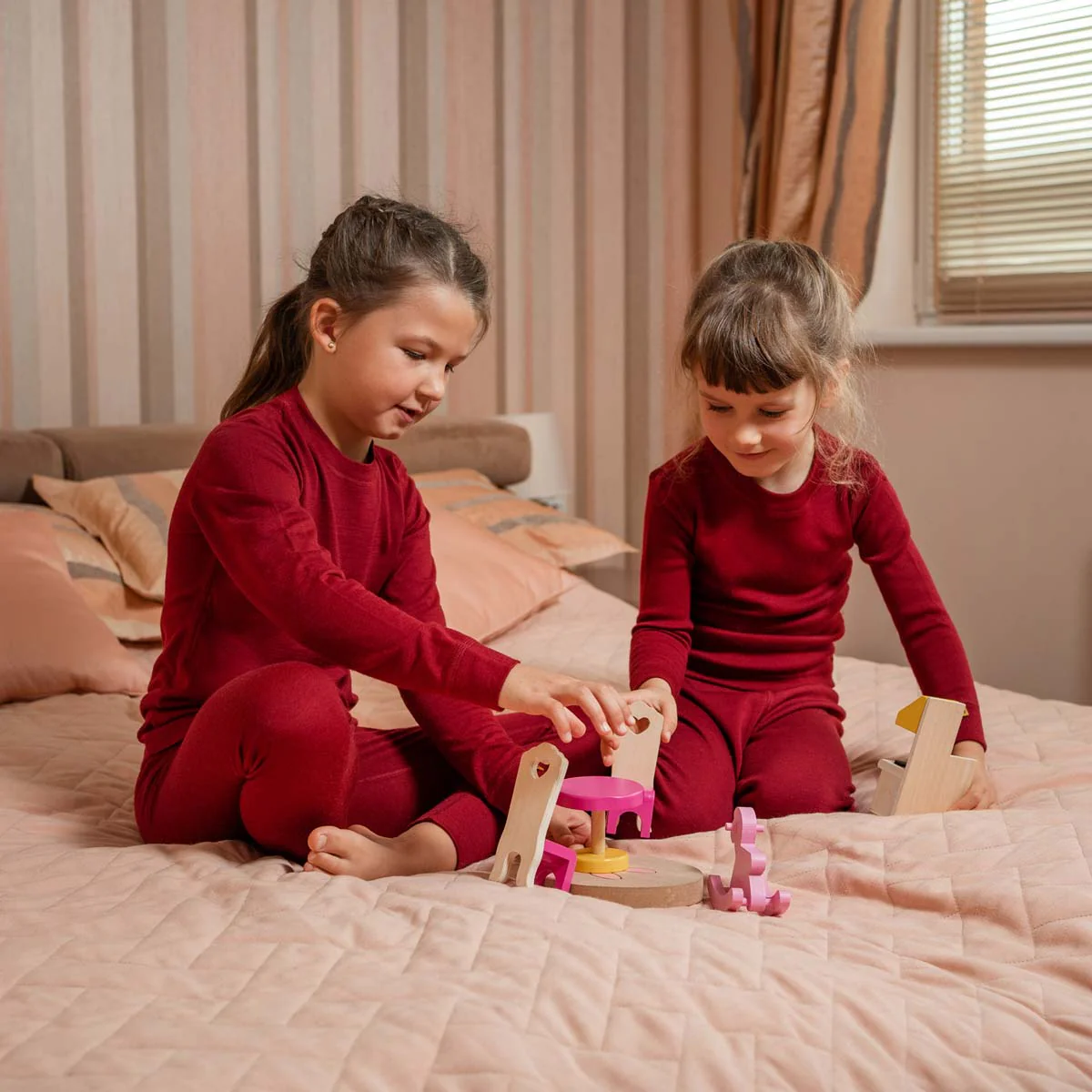 T-shirt thermique à manches longues 250 pour enfants, col rond, cerise royale – Image 6