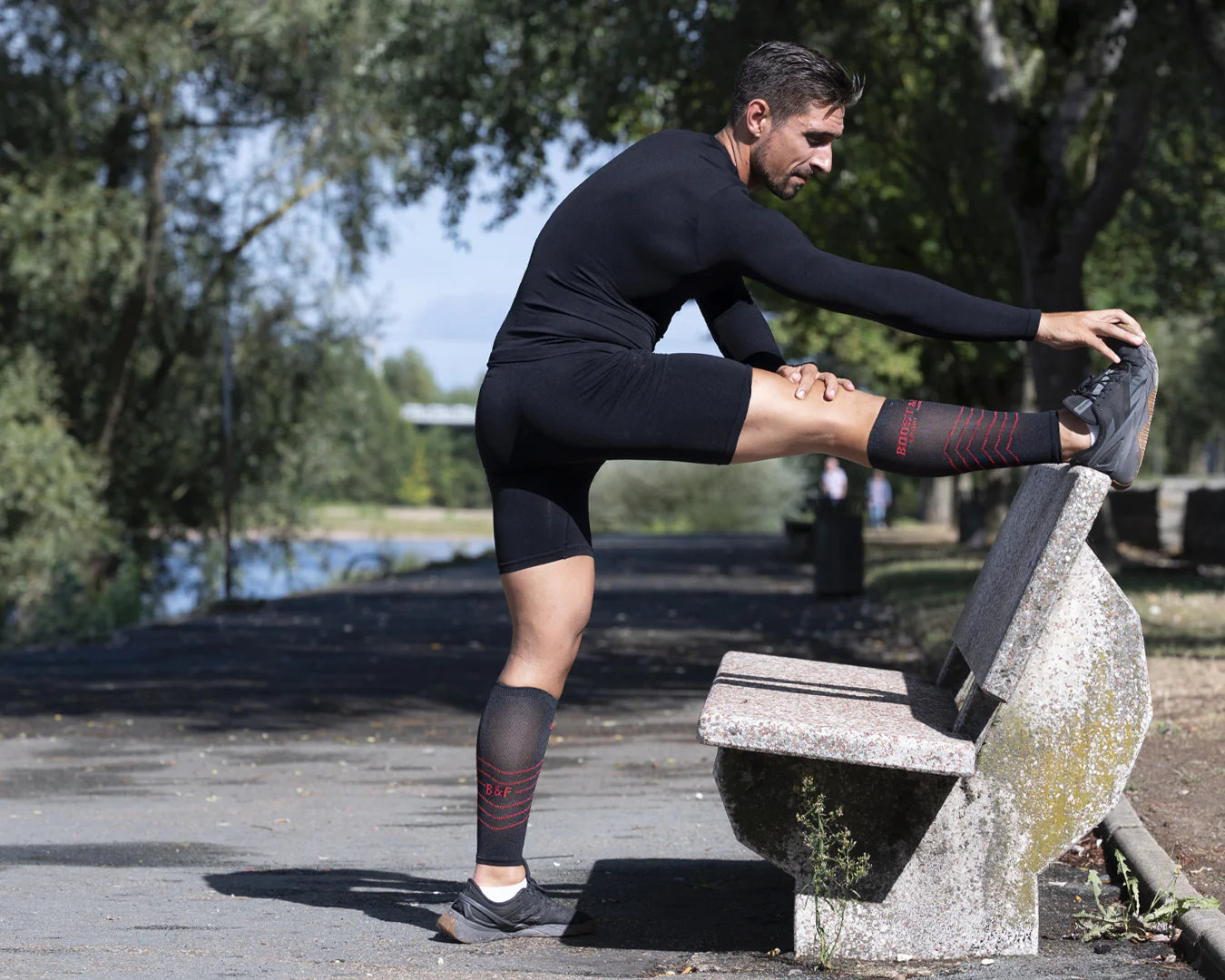 Manchons noirs mollets - compression ferme - SKINUP Sport – Image 3